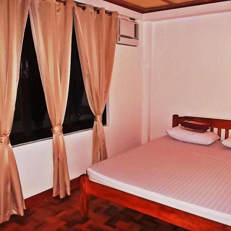 Balay De La Rama Bed & Breakfast Legazpi Oda fotoğraf